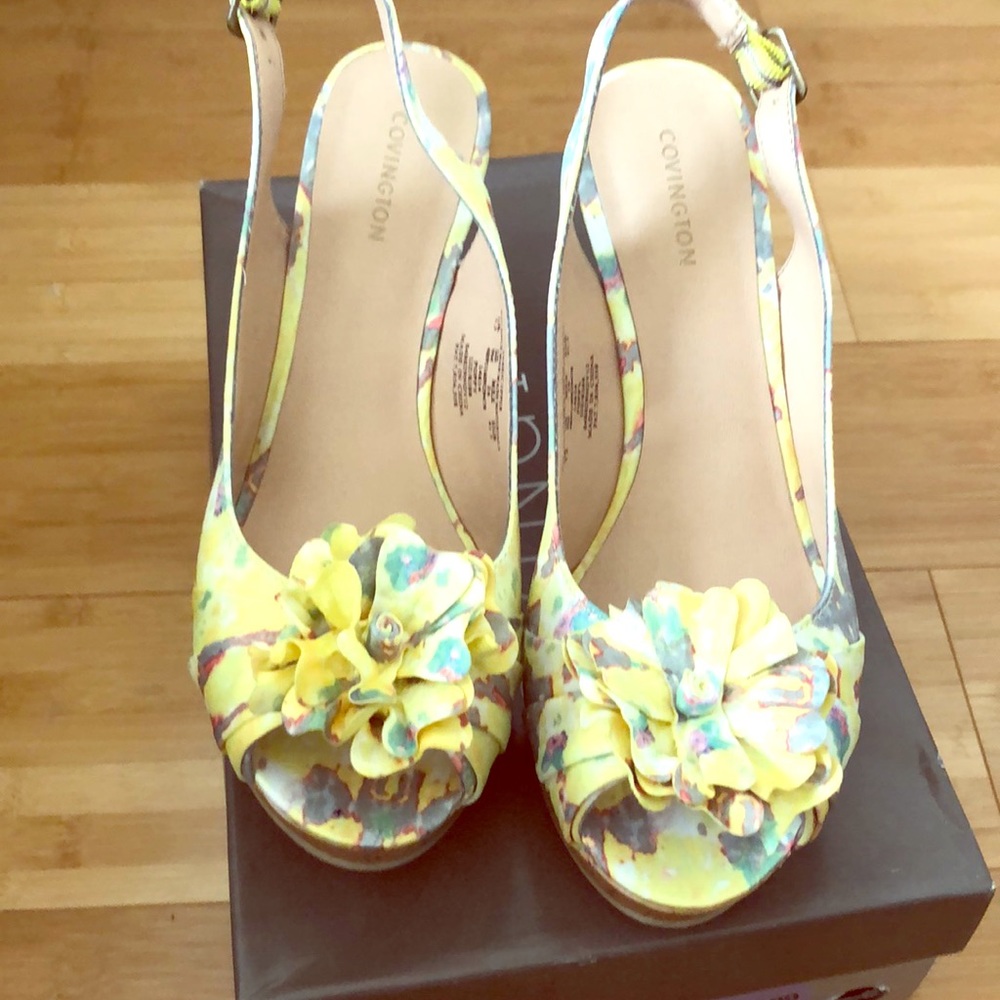 Covington flower print wedges